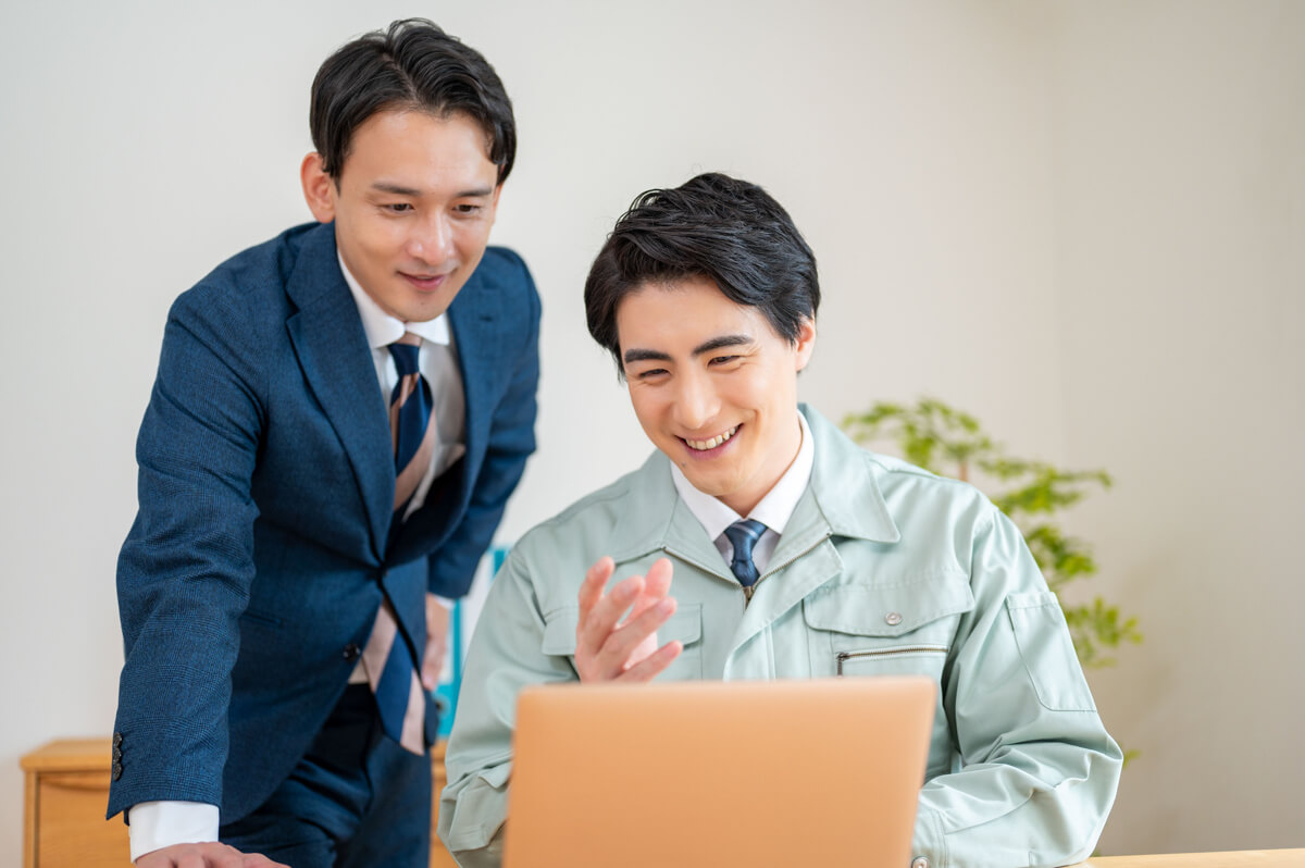 クラウド会計や記帳代行による経理効率化のイメージ